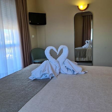 Pension Residencia Cecilia Aios Bagian luar foto