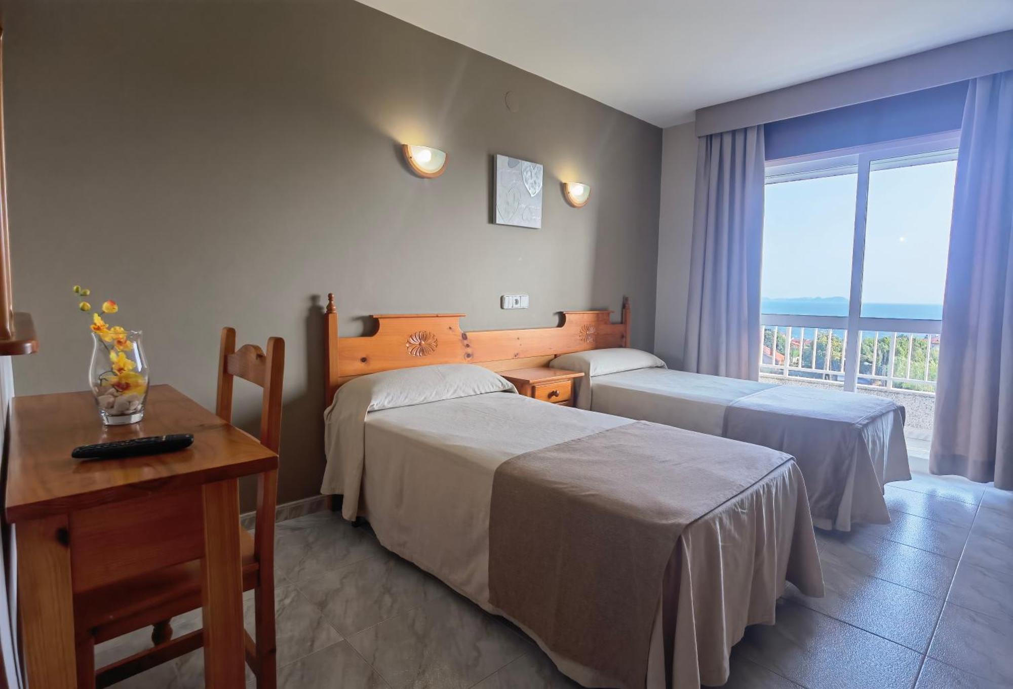 Pension Residencia Cecilia Aios Bagian luar foto