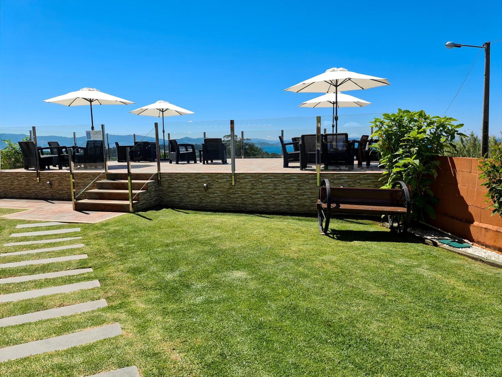 Pension Residencia Cecilia Aios Bagian luar foto