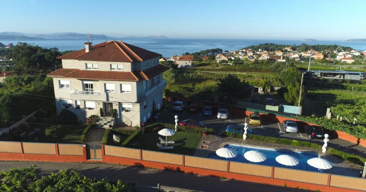 Pension Residencia Cecilia Aios Bagian luar foto